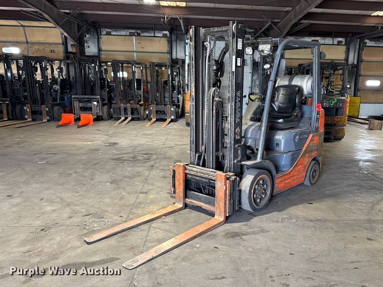 image for item FB5558 Toyota 8FGCU25 forklift