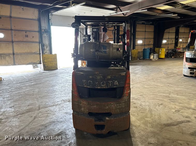 image for item FB5558 Toyota 8FGCU25 forklift