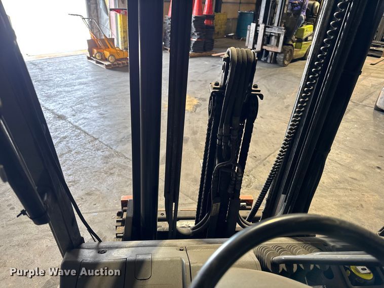 image for item FB5558 Toyota 8FGCU25 forklift