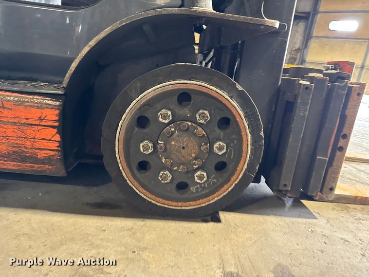 image for item FB5558 Toyota 8FGCU25 forklift