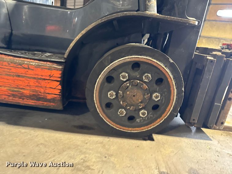 image for item FB5558 Toyota 8FGCU25 forklift