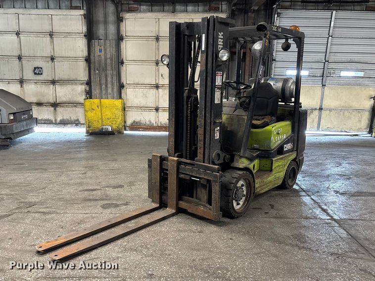 image for item FB5559 Clark CGC30 forklift