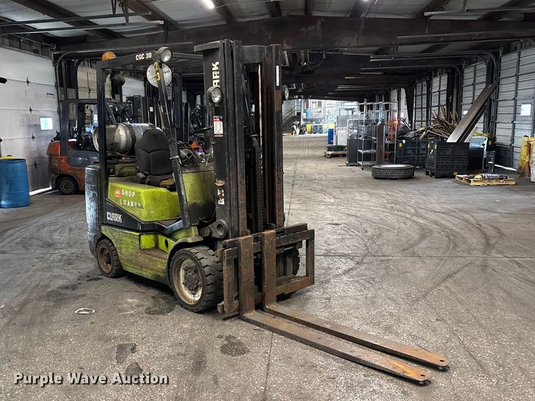 image for item FB5559 Clark CGC30 forklift