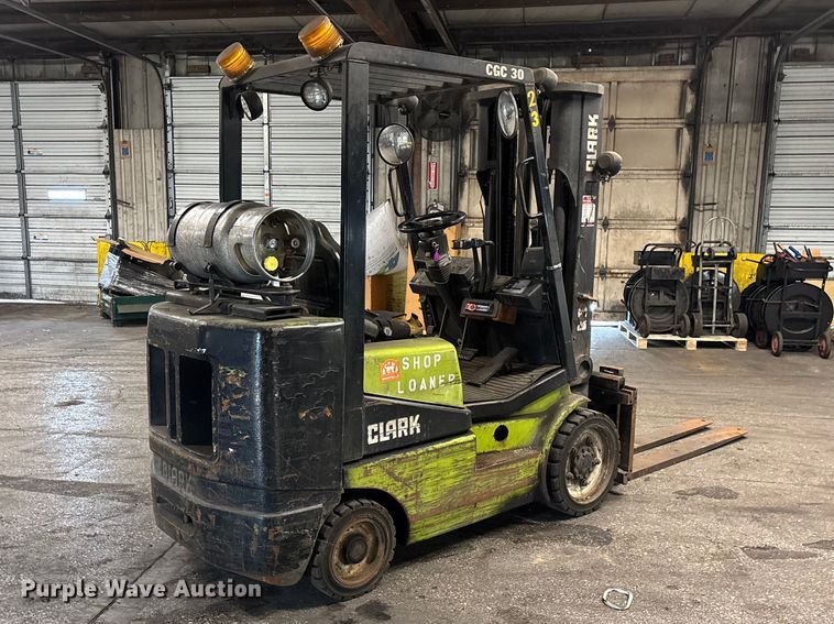 image for item FB5559 Clark CGC30 forklift