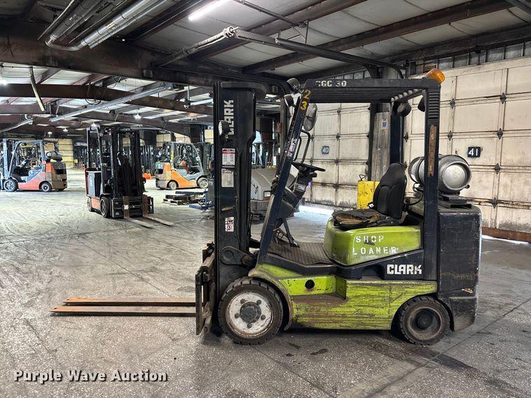image for item FB5559 Clark CGC30 forklift