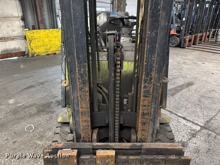 image for item FB5559 Clark CGC30 forklift