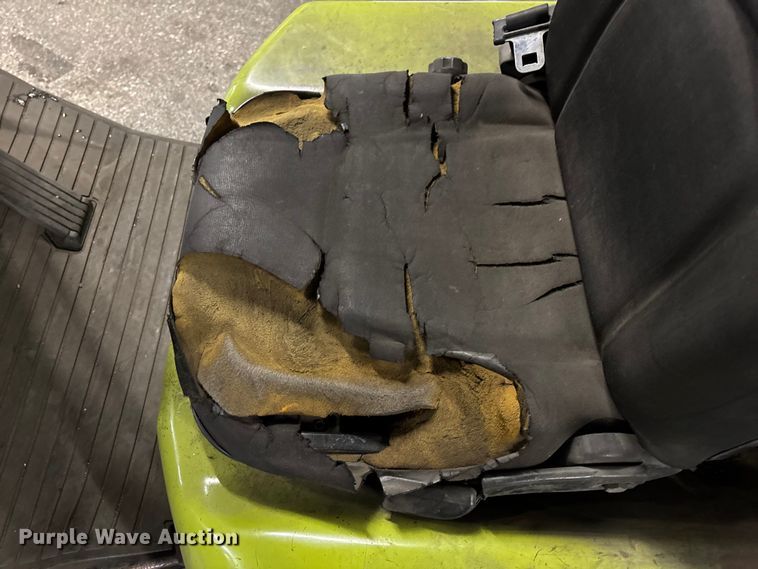 image for item FB5559 Clark CGC30 forklift