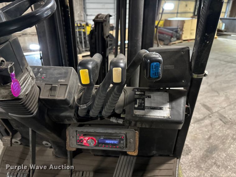 image for item FB5559 Clark CGC30 forklift