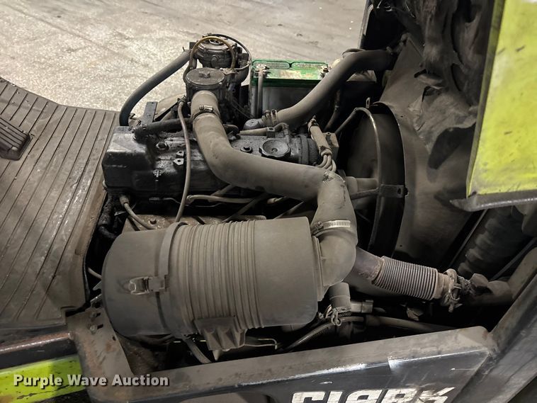 image for item FB5559 Clark CGC30 forklift