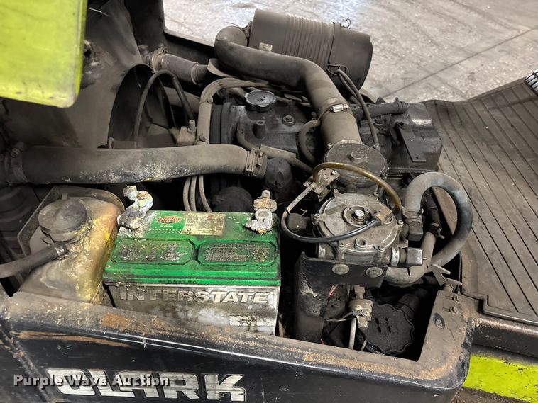 image for item FB5559 Clark CGC30 forklift