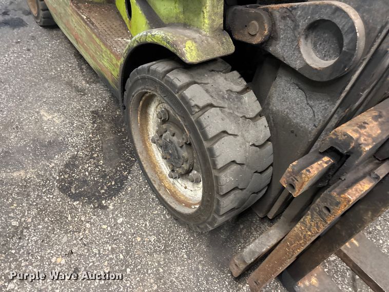 image for item FB5559 Clark CGC30 forklift