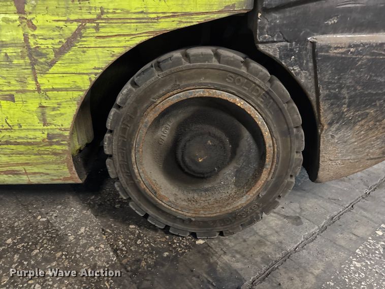 image for item FB5559 Clark CGC30 forklift