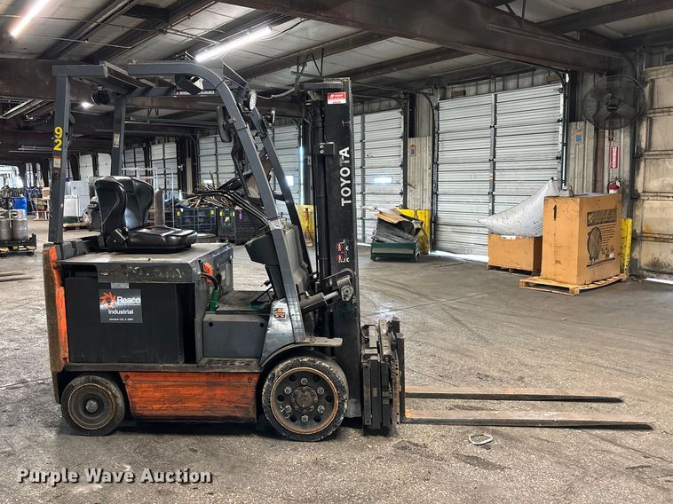 image for item FB5560 Toyota 8FBCU25 forklift