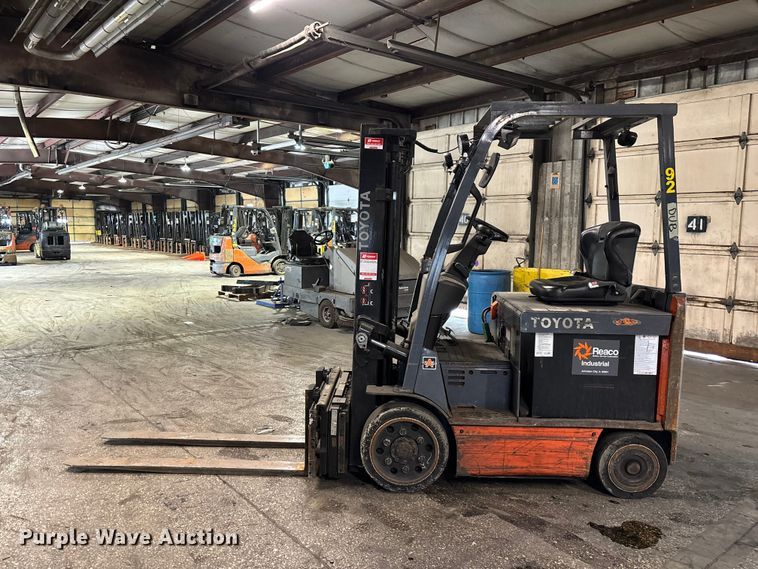 image for item FB5560 Toyota 8FBCU25 forklift