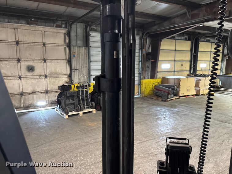 image for item FB5560 Toyota 8FBCU25 forklift