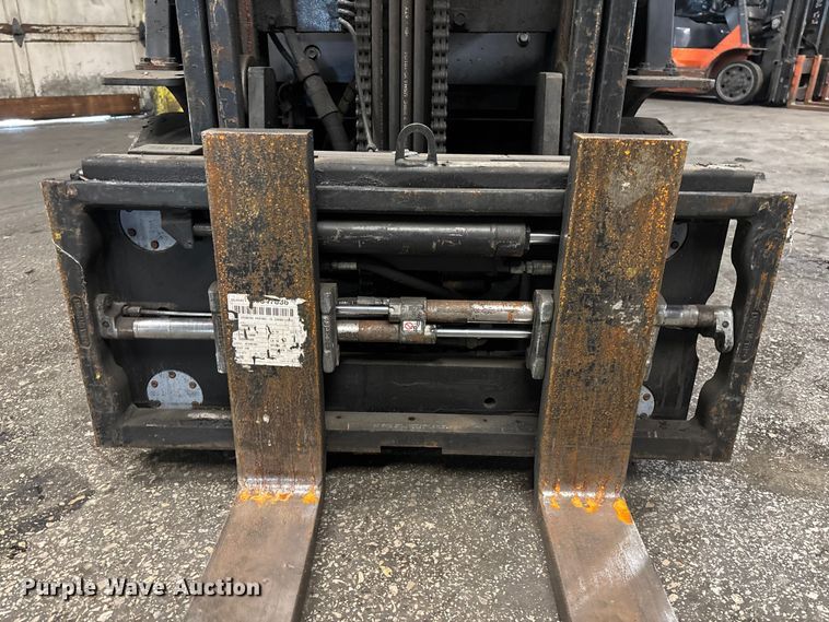 image for item FB5560 Toyota 8FBCU25 forklift