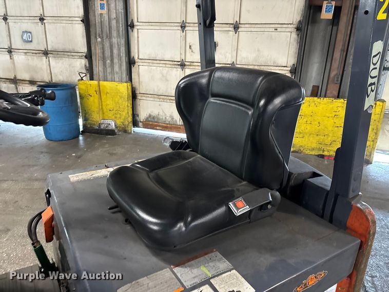 image for item FB5560 Toyota 8FBCU25 forklift