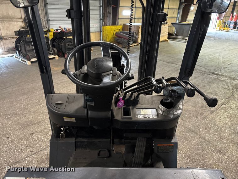 image for item FB5560 Toyota 8FBCU25 forklift