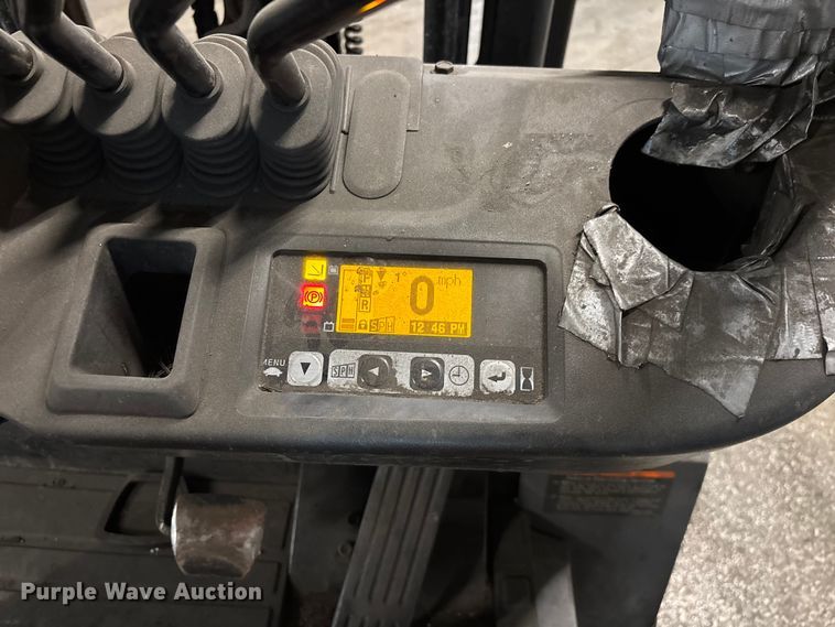 image for item FB5560 Toyota 8FBCU25 forklift