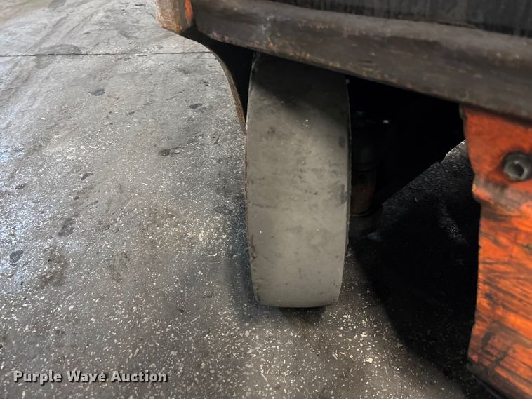 image for item FB5560 Toyota 8FBCU25 forklift