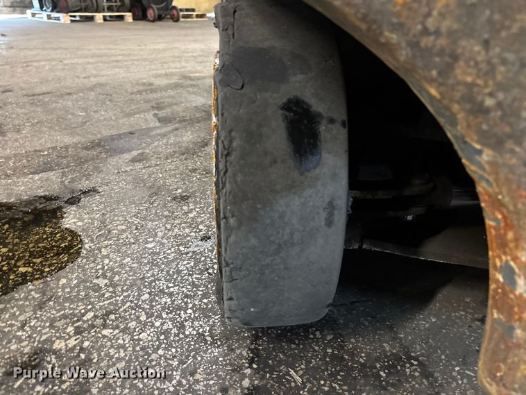 image for item FB5560 Toyota 8FBCU25 forklift