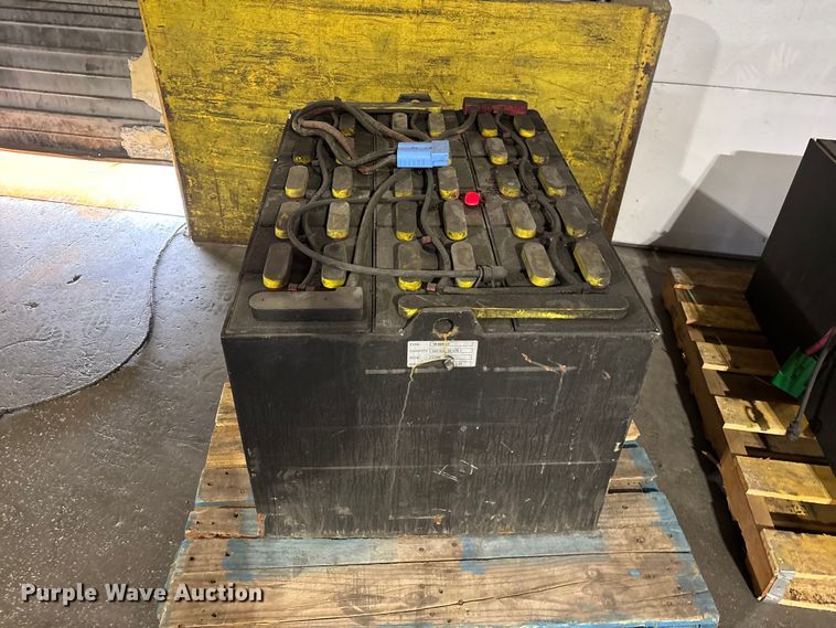 image for item FB5560 Toyota 8FBCU25 forklift