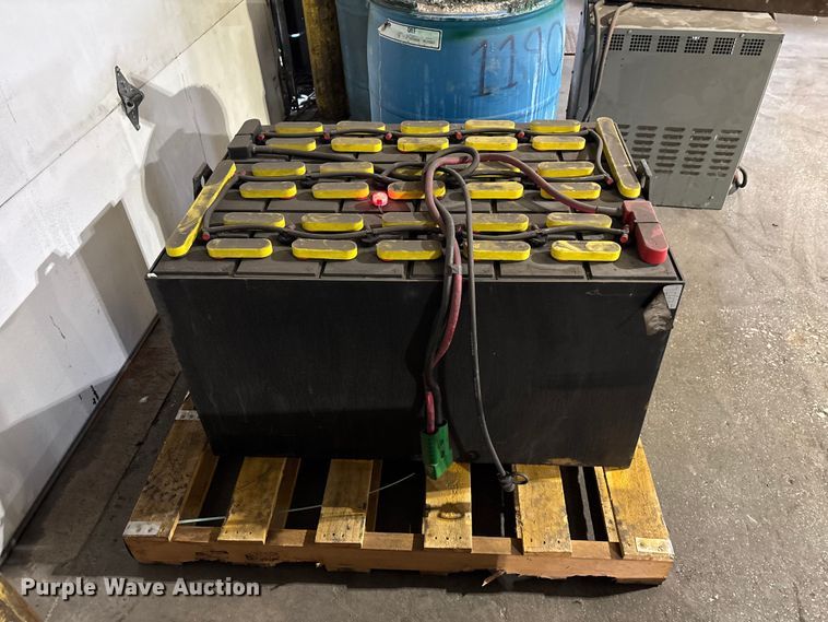 image for item FB5560 Toyota 8FBCU25 forklift