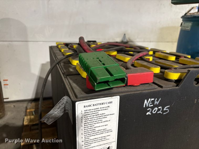 image for item FB5560 Toyota 8FBCU25 forklift