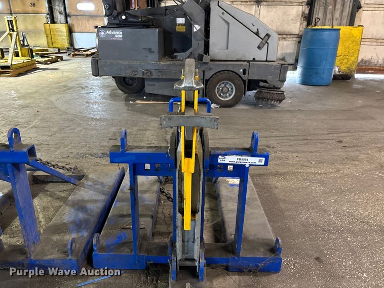 image for item FB5561 (2) Vestil FMDL-1 drum lifter