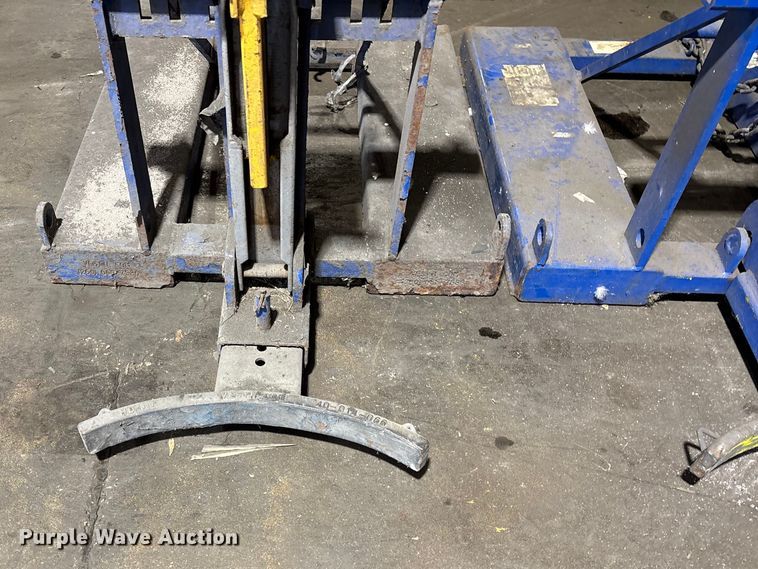 image for item FB5562 (3) Vestil FMDL-1 drum lifter