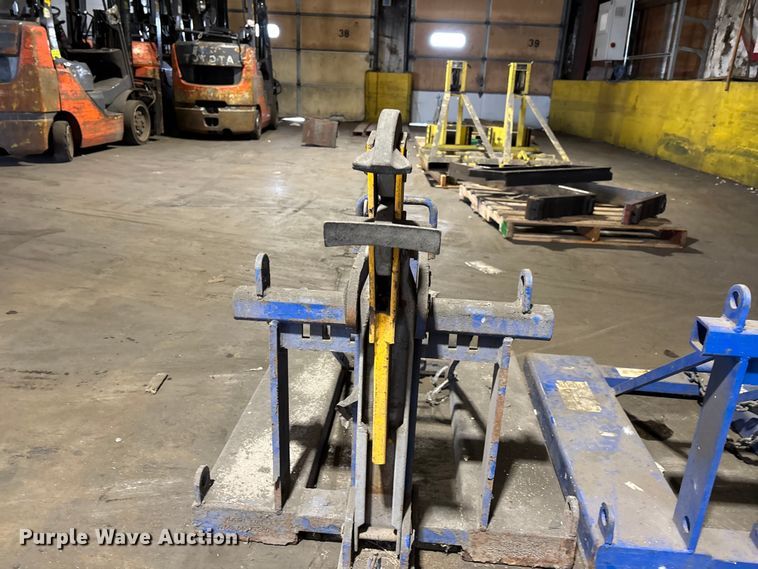 image for item FB5562 (3) Vestil FMDL-1 drum lifter