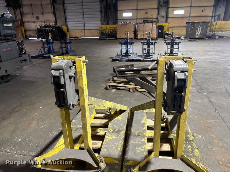 image for item FB5567 (2) Easy Lift Equipment EG3SCM-NF drum lifter