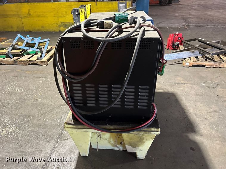 image for item FB5569 (2) Power House charger