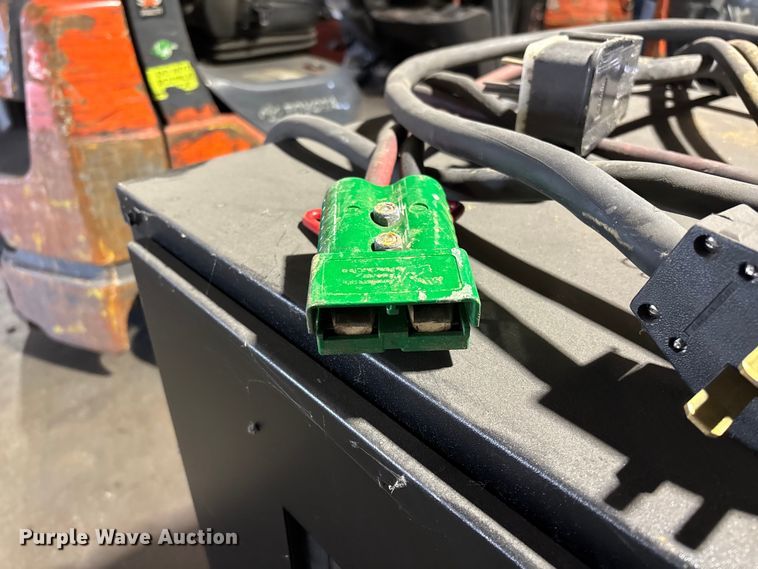 image for item FB5569 (2) Power House charger