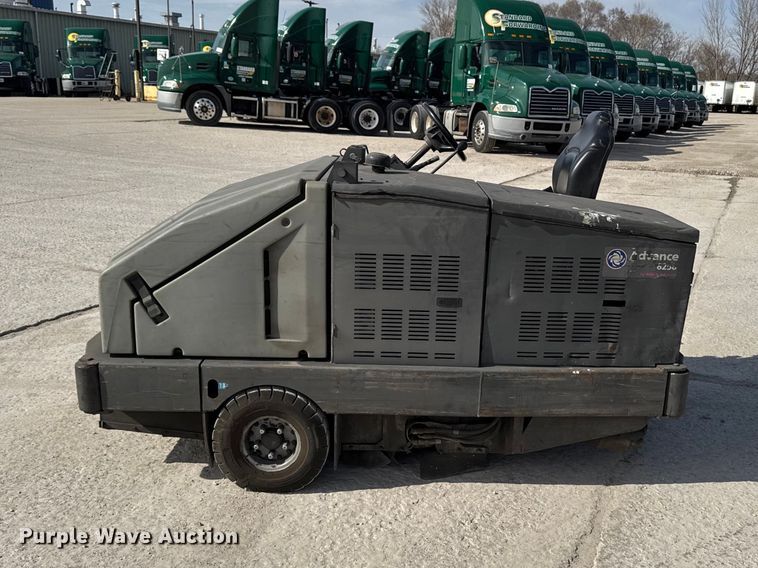 image for item FB5570 Advance 6250 floor sweeper