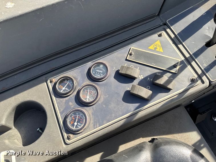 image for item FB5570 Advance 6250 floor sweeper