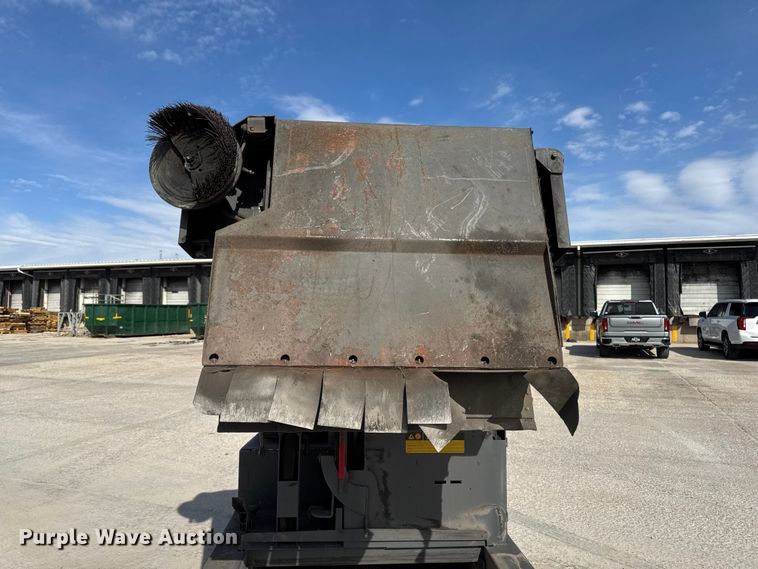 image for item FB5570 Advance 6250 floor sweeper