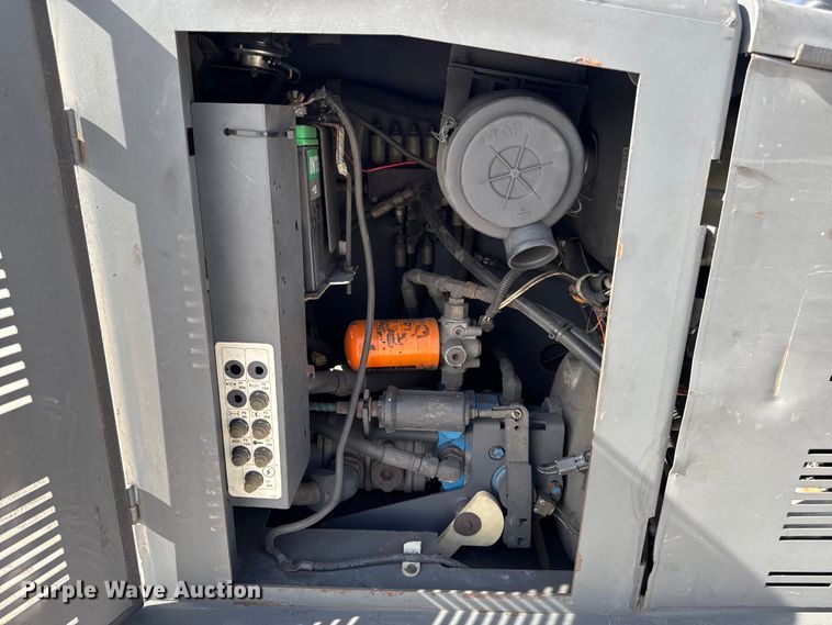 image for item FB5570 Advance 6250 floor sweeper