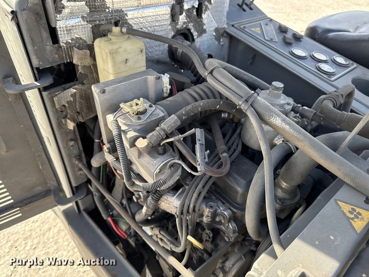 image for item FB5570 Advance 6250 floor sweeper