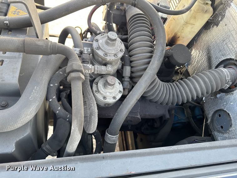 image for item FB5570 Advance 6250 floor sweeper