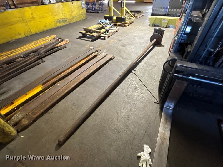 image for item FB5573 Forklift carpet pole