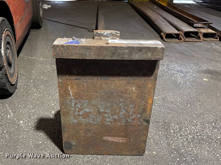 image for item FB5573 Forklift carpet pole