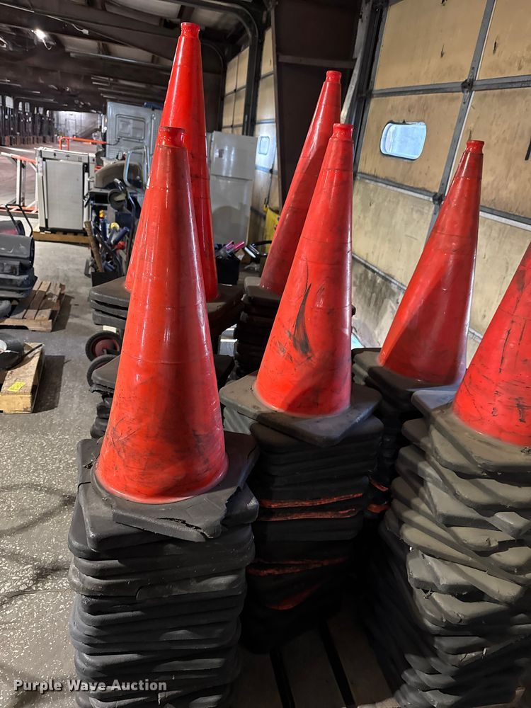image for item FB5577 Approximately 150 traffic cones