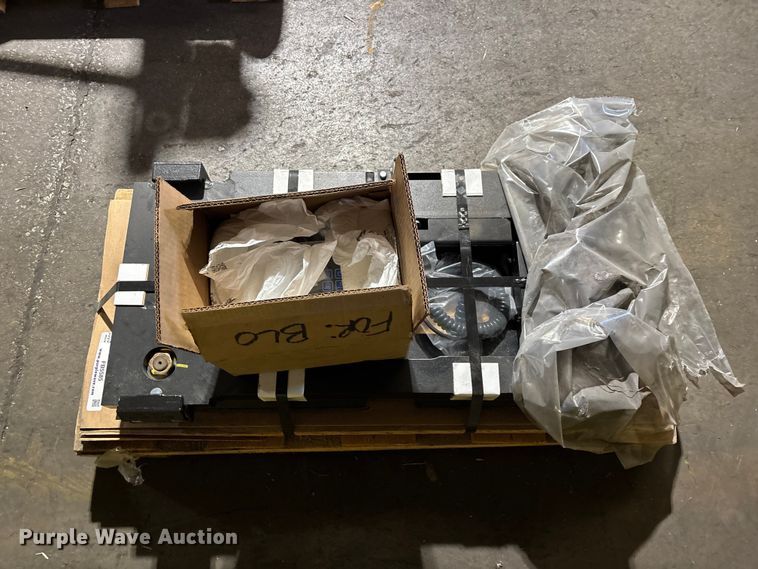 image for item FB5585 2024 Avery Weigh-Tronix FLSC-05 forklift scale