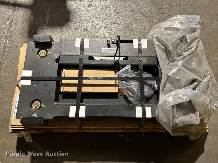 image for item FB5585 2024 Avery Weigh-Tronix FLSC-05 forklift scale