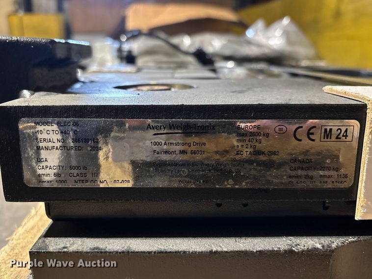 image for item FB5585 2024 Avery Weigh-Tronix FLSC-05 forklift scale