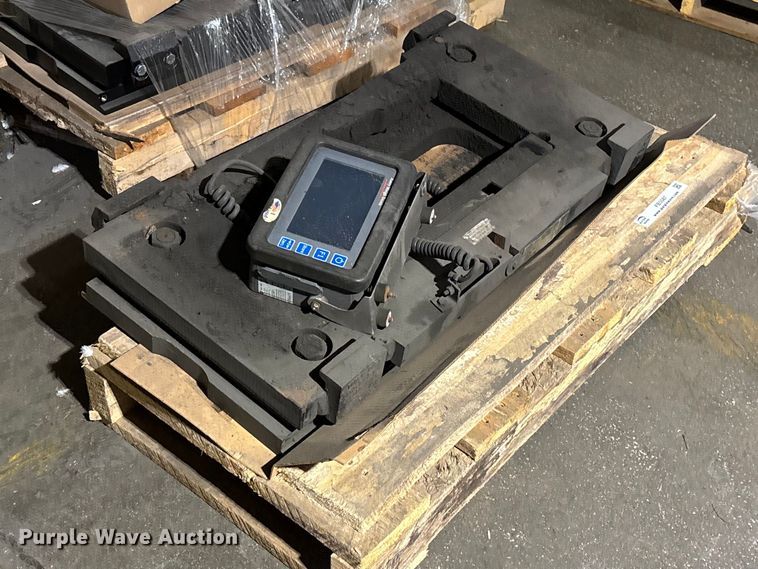 image for item FB5587 2014 Avery Weigh-Tronix FLSC-05 forklift scale