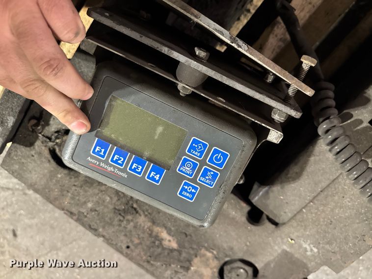 image for item FB5589 2014 Avery Weigh-Tronix FLSC-05 forklift scale