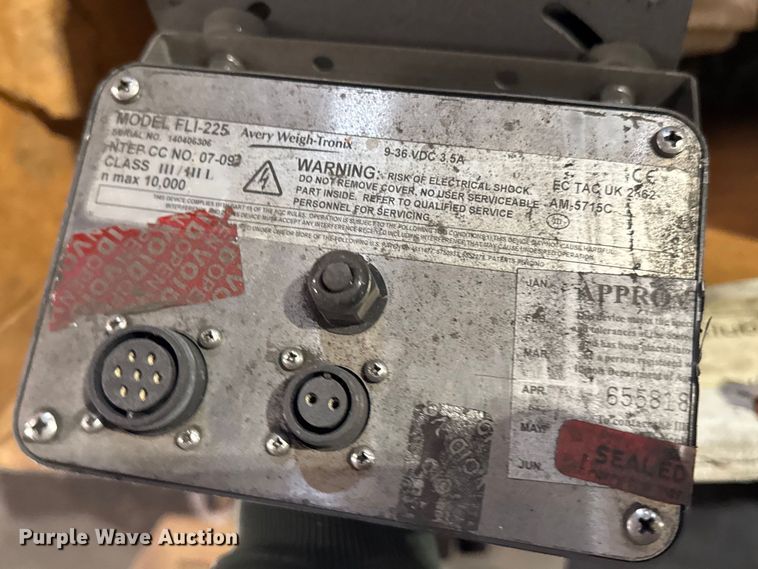 image for item FB5590 (6) Avery Weigh-Tronix displays