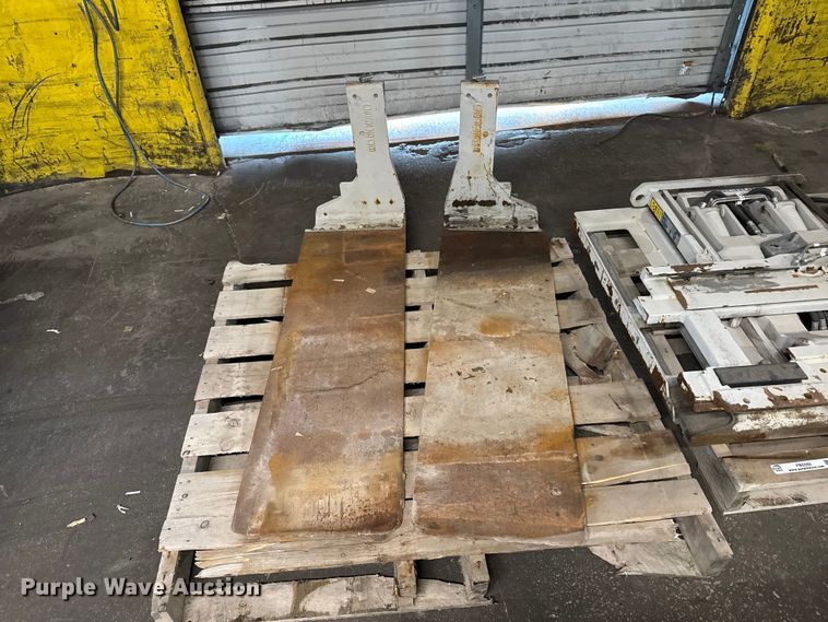 image for item FB5592 Cascade 35E-FFB-AC03 push/full fork carrier